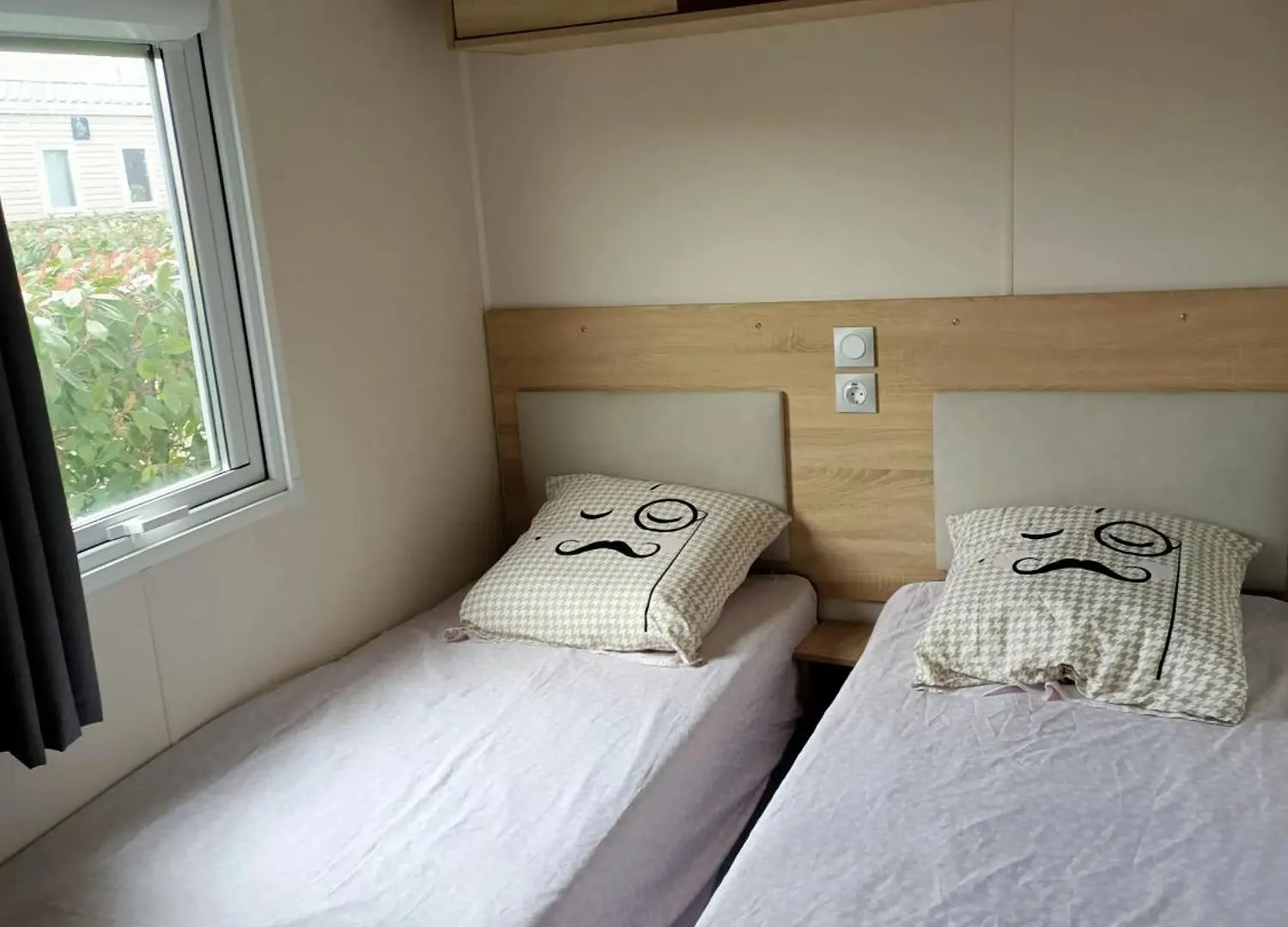 Bungalow Confortable A Condrieu Avec Piscine France