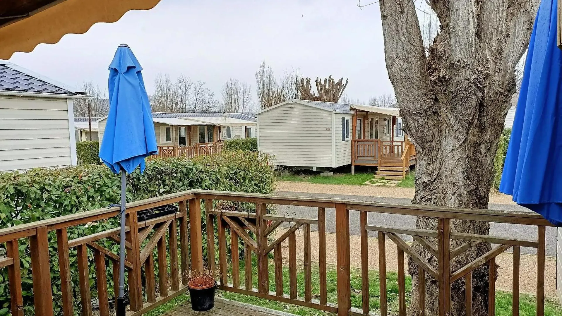 Holiday home Bungalow Confortable A Condrieu Avec Piscine