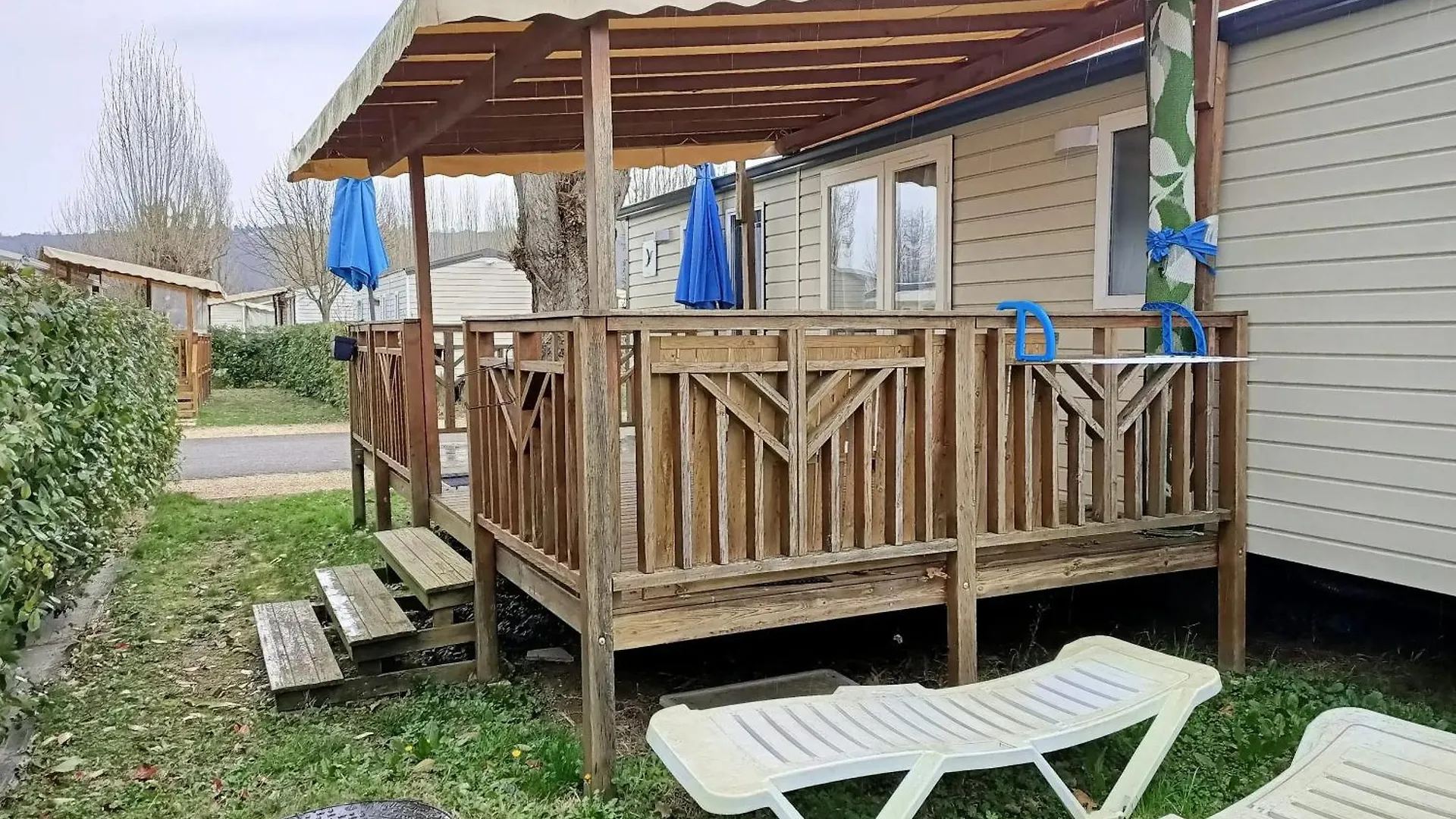 Bungalow Confortable A Condrieu Avec Piscine